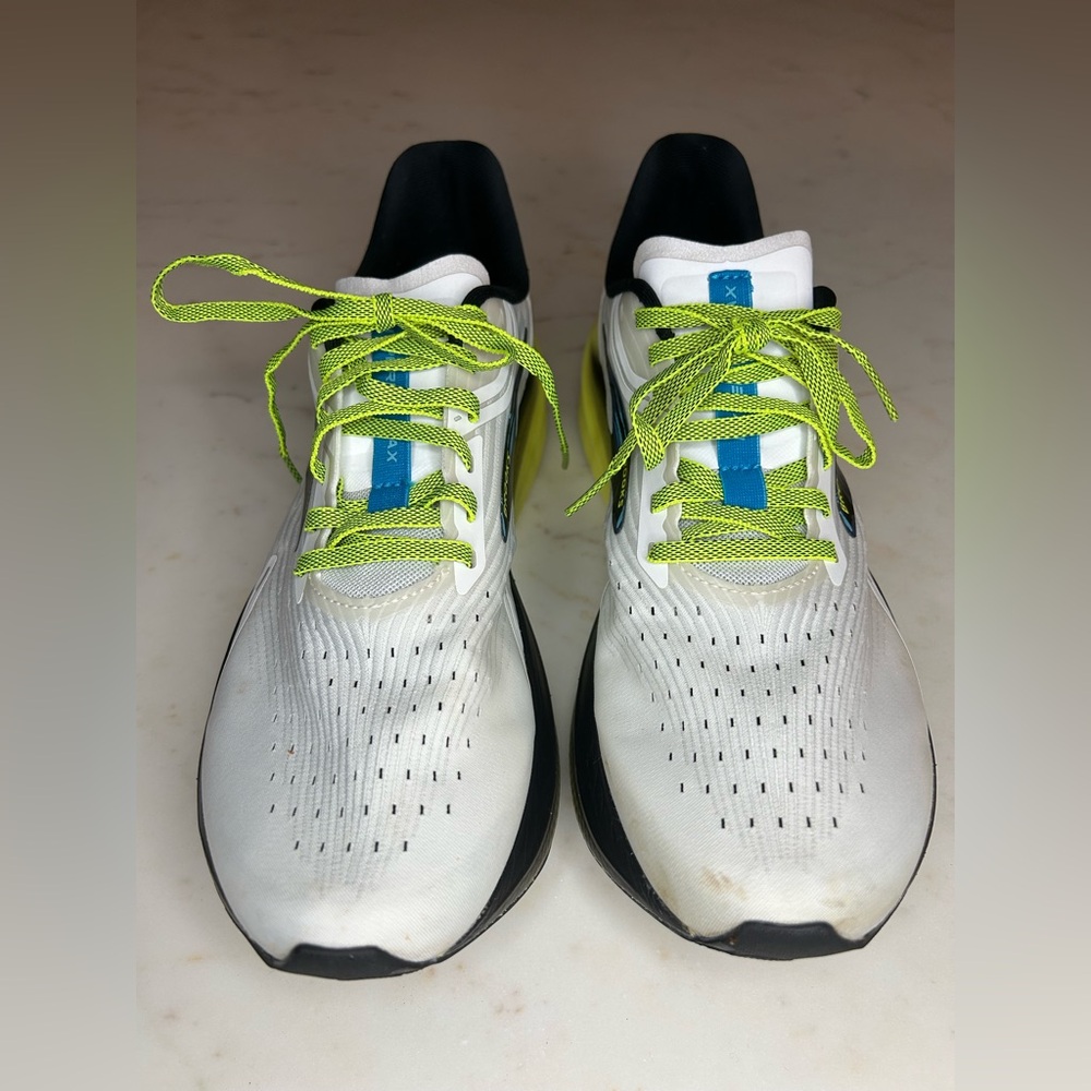 Brooks Hyperion Max Men’s 11 Shoes